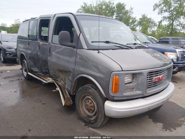 Salvage GMC Savana Image