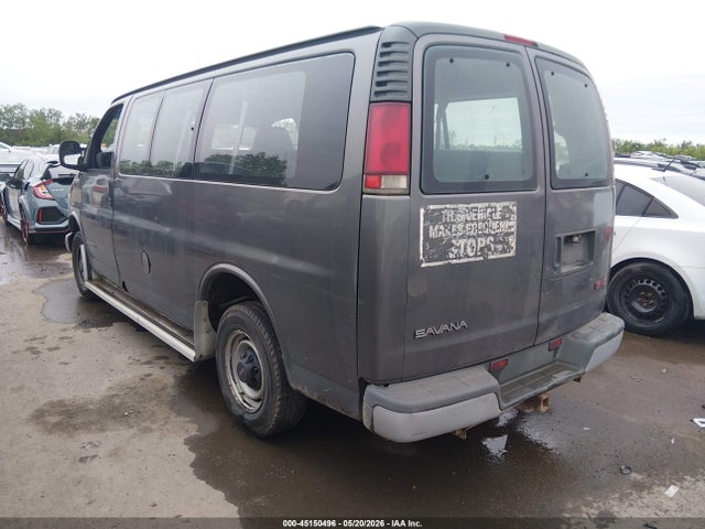 GMC Savana Standard