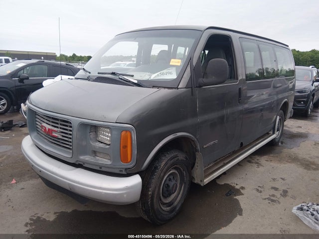 GMC Savana Standard