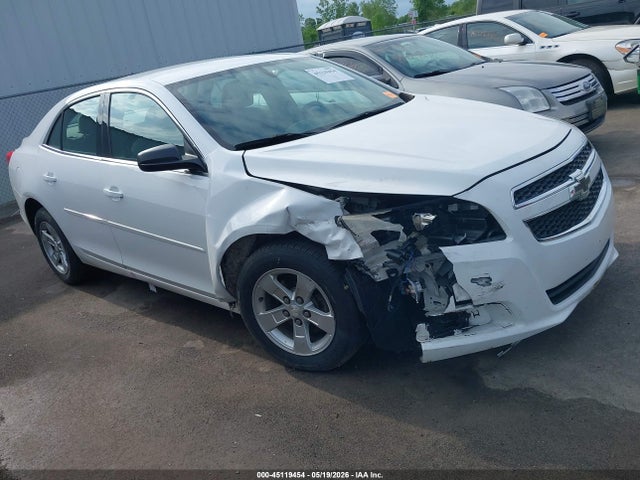Salvage Chevrolet Malibu Image