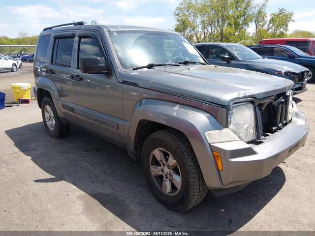 Salvage Jeep Liberty Image