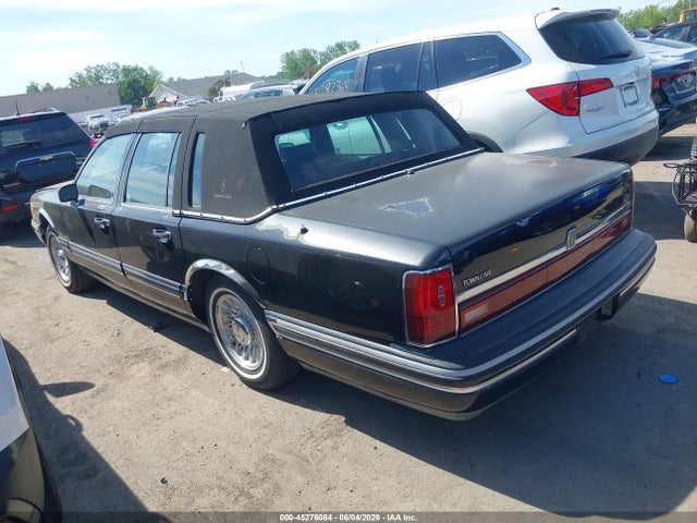 Lincoln Towncar