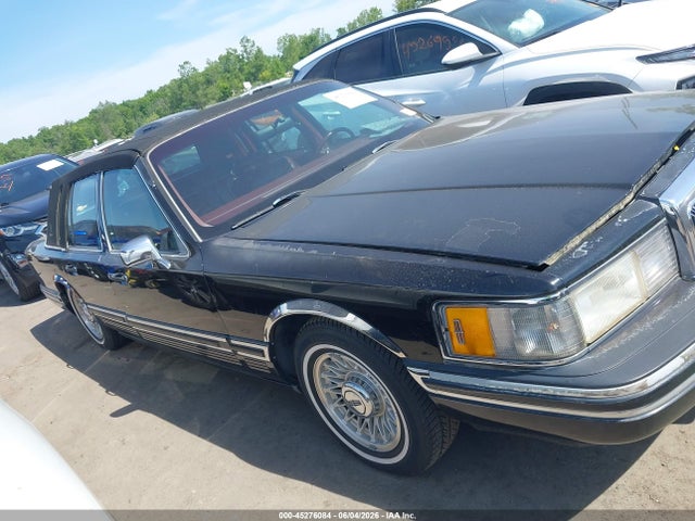 Lincoln Towncar