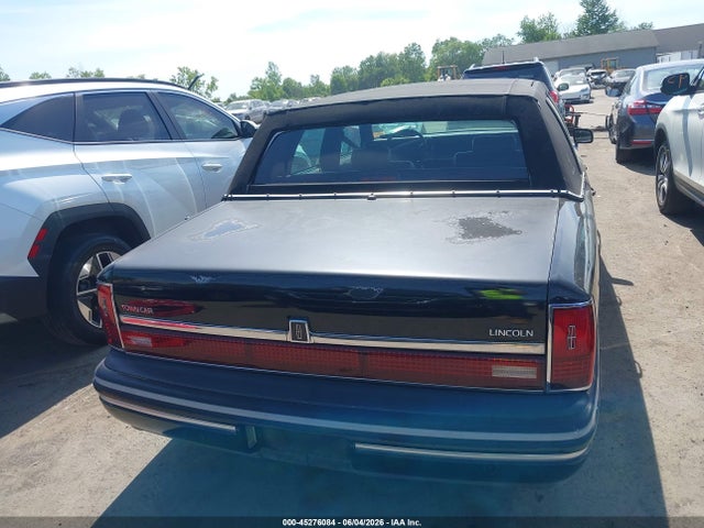 Lincoln Towncar