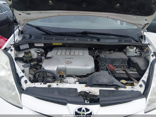 Toyota Sienna Ce
