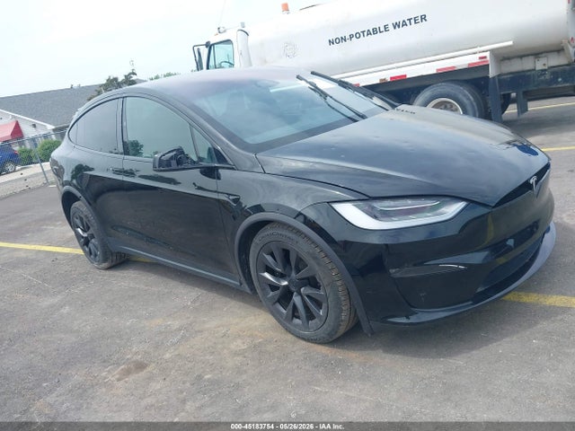 Salvage Tesla Model X Image