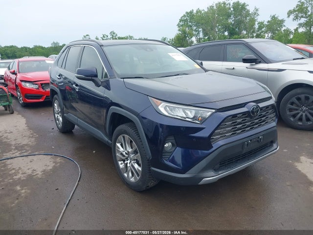 Salvage Toyota RAV4 Image