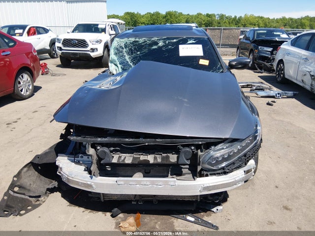 Honda Accord Touring 2.0t