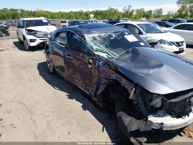 Honda Accord Touring 2.0t