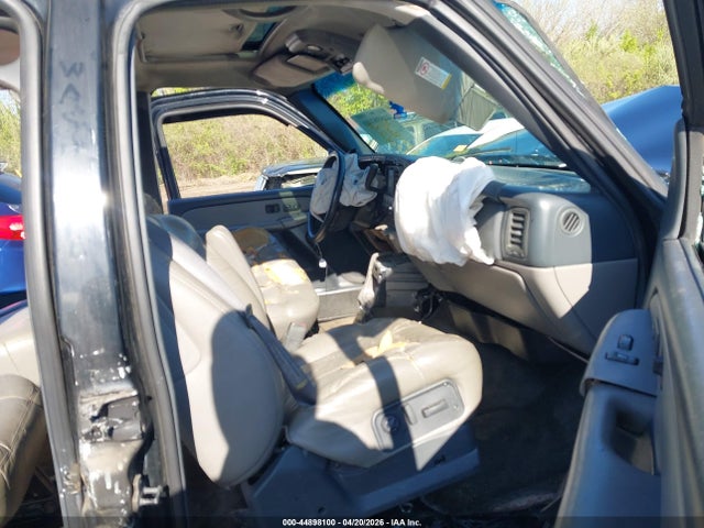 Chevrolet Suburban 2500 Lt