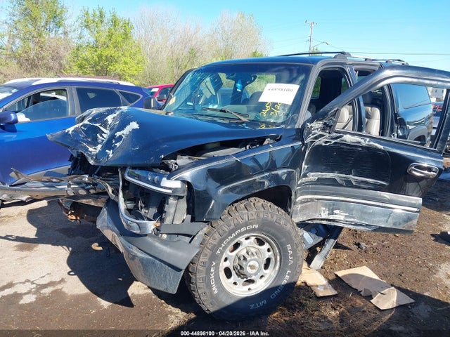 Chevrolet Suburban 2500 Lt