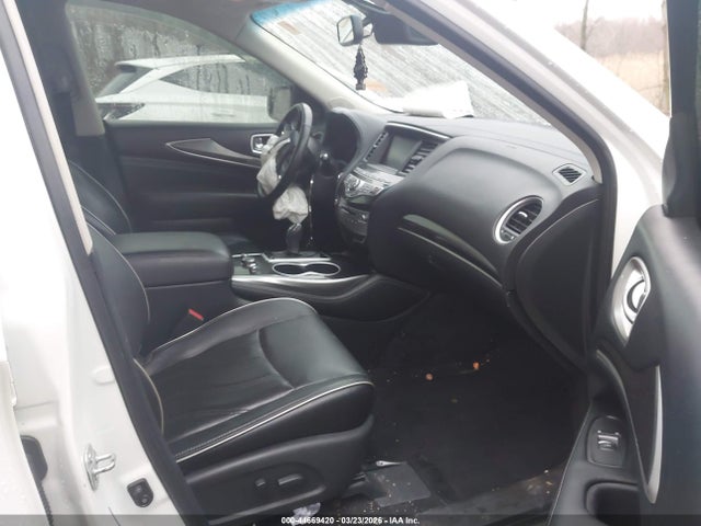 INFINITI Qx Luxe
