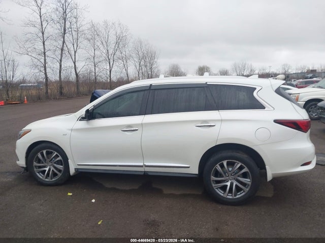 INFINITI Qx Luxe