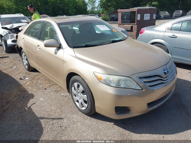 Salvage Toyota Camry Image