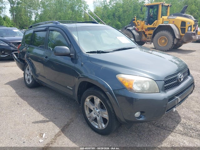 Salvage Toyota RAV4 Image