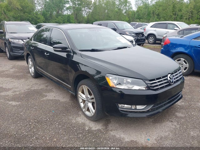 Salvage Volkswagen Passat Image