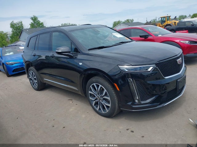 Salvage Cadillac XT6 Image