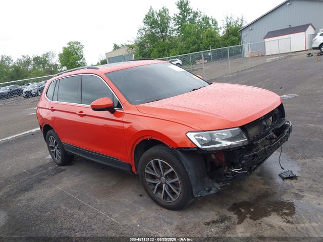 Salvage Volkswagen Tiguan Image