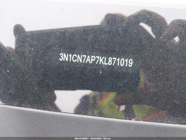 Nissan Versa 1.6 S+