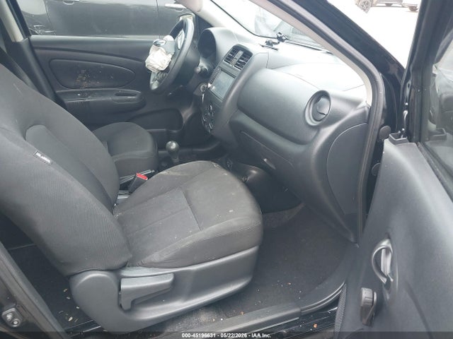 Nissan Versa 1.6 S+