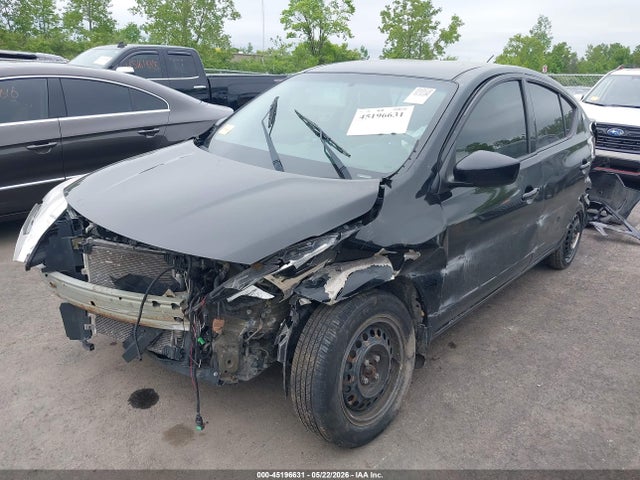 Nissan Versa 1.6 S+