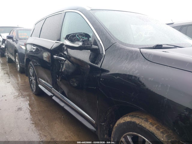 INFINITI Qx Luxe