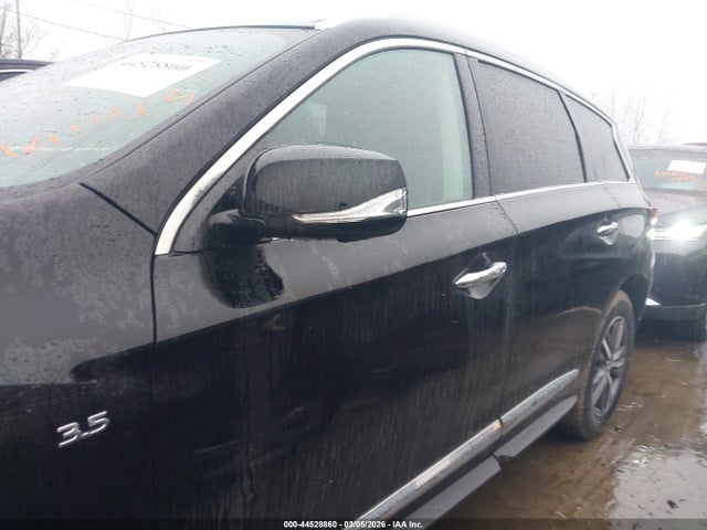 INFINITI Qx Luxe