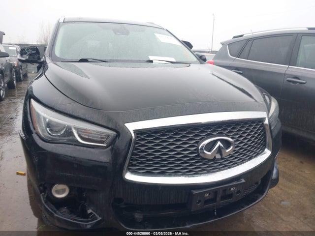 INFINITI Qx Luxe