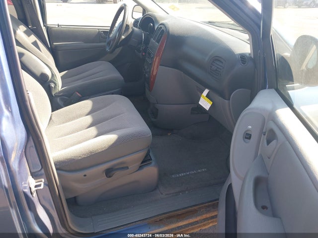Chrysler Town & Country Lx