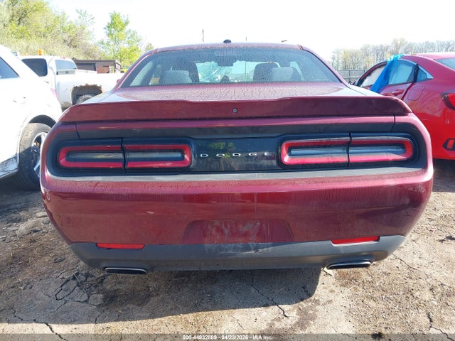 Dodge Challenger Sxt