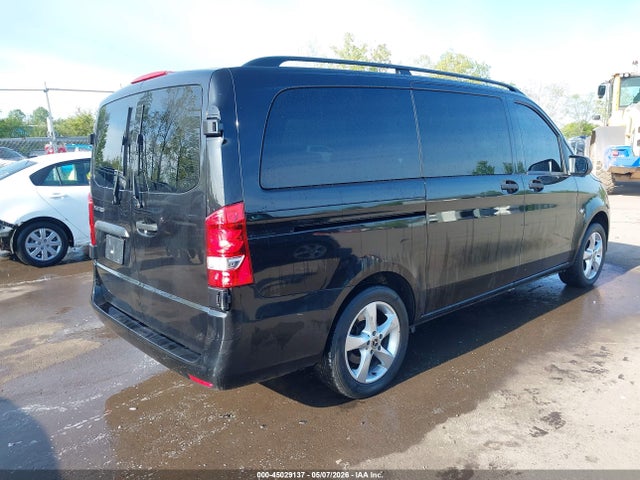 Mercedes-Benz Metris