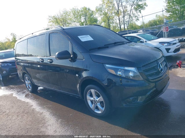 Salvage Mercedes-Benz Metris Image