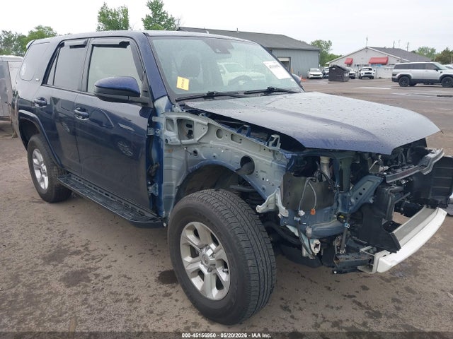 Salvage Toyota 4Runner Image