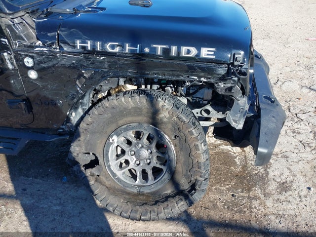 Jeep Wrangler 4-door High Tide 4x4