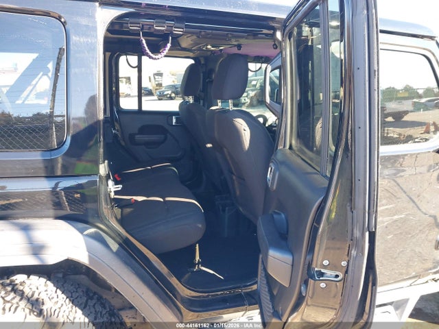 Jeep Wrangler 4-door High Tide 4x4