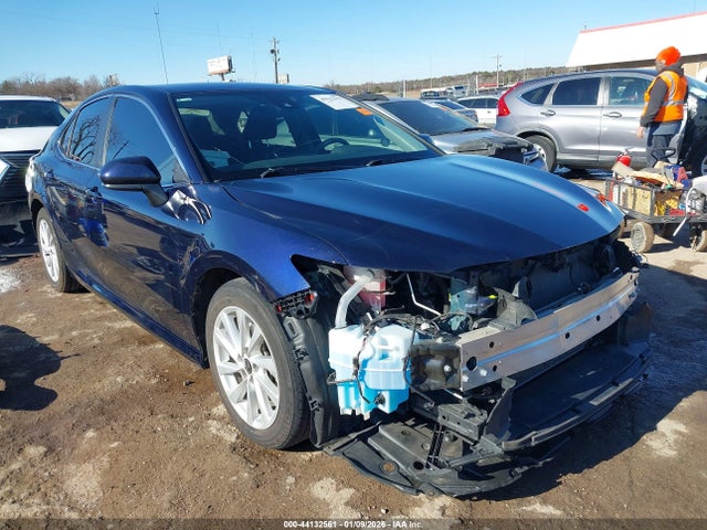 Salvage Toyota Camry Image