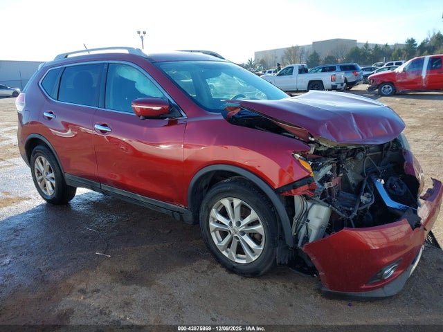Salvage Nissan Rogue Image