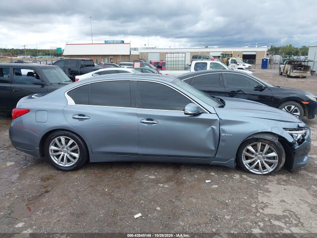 INFINITI Q50 Hybrid Premium