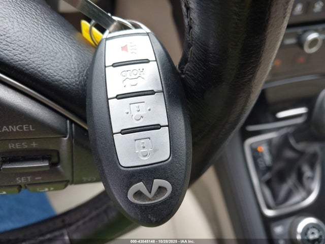 INFINITI Q50 Hybrid Premium