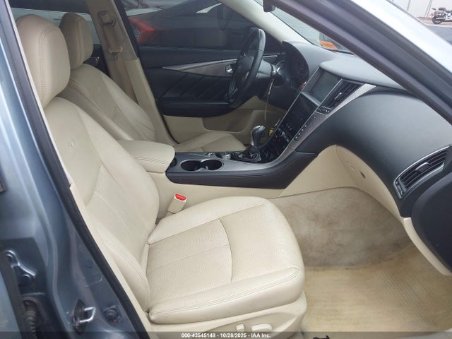 INFINITI Q50 Hybrid Premium