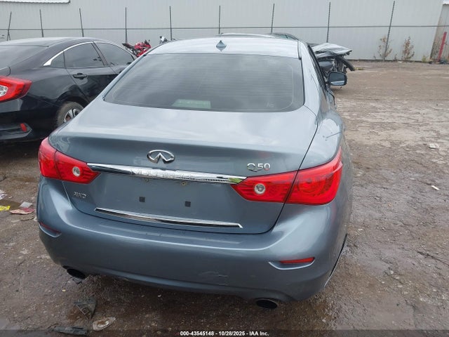 INFINITI Q50 Hybrid Premium