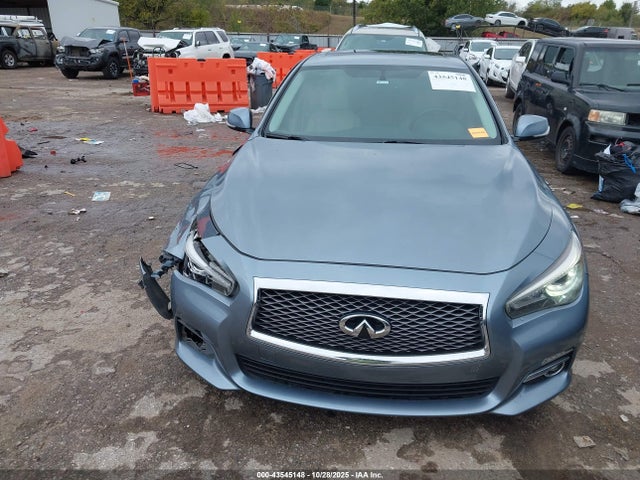 INFINITI Q50 Hybrid Premium