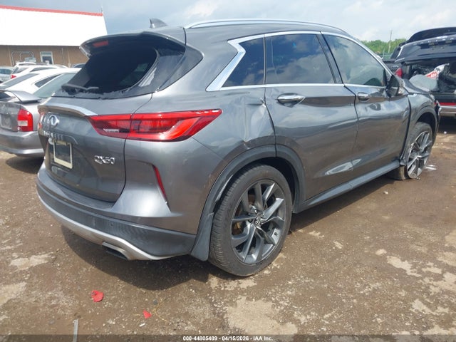 INFINITI Qx Essential