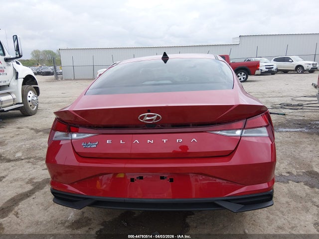 Hyundai ELANTRA Sel
