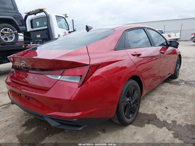 Hyundai ELANTRA Sel