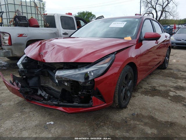 Hyundai ELANTRA Sel