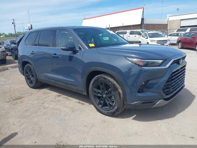 Salvage Toyota Grand Highlander Image