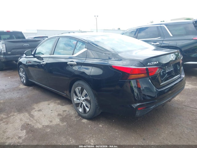 Nissan Altima S Fwd
