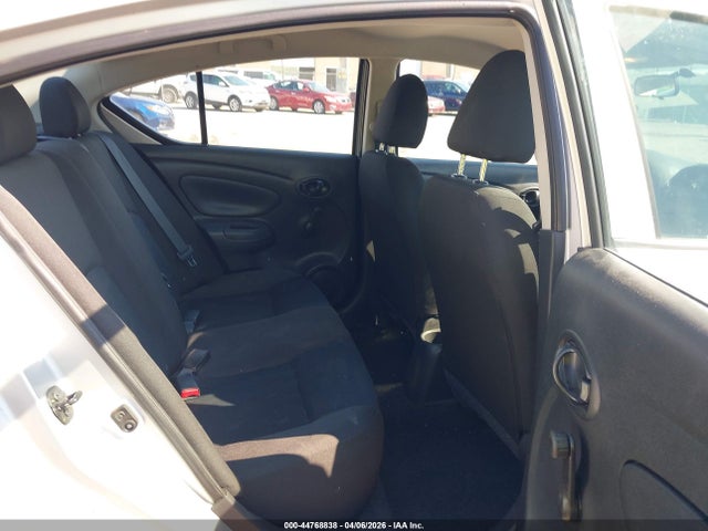 Nissan Versa 1.6 S+
