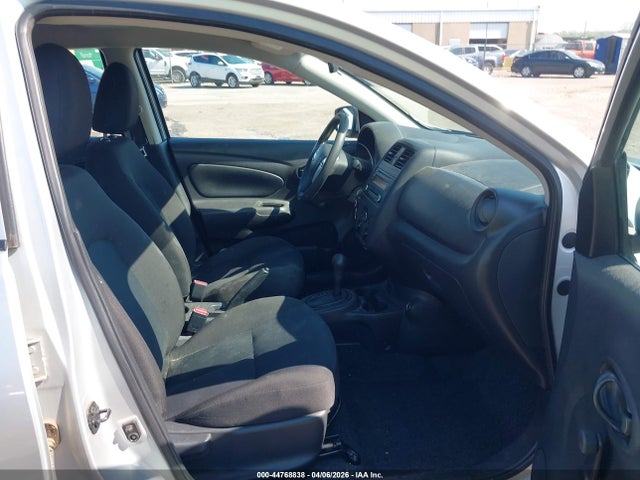 Nissan Versa 1.6 S+